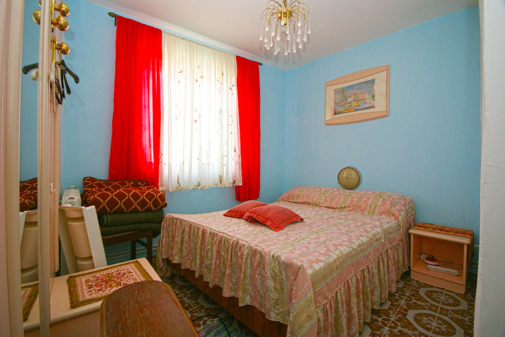 Guest House Robert I Mirna Bale Εξωτερικό φωτογραφία