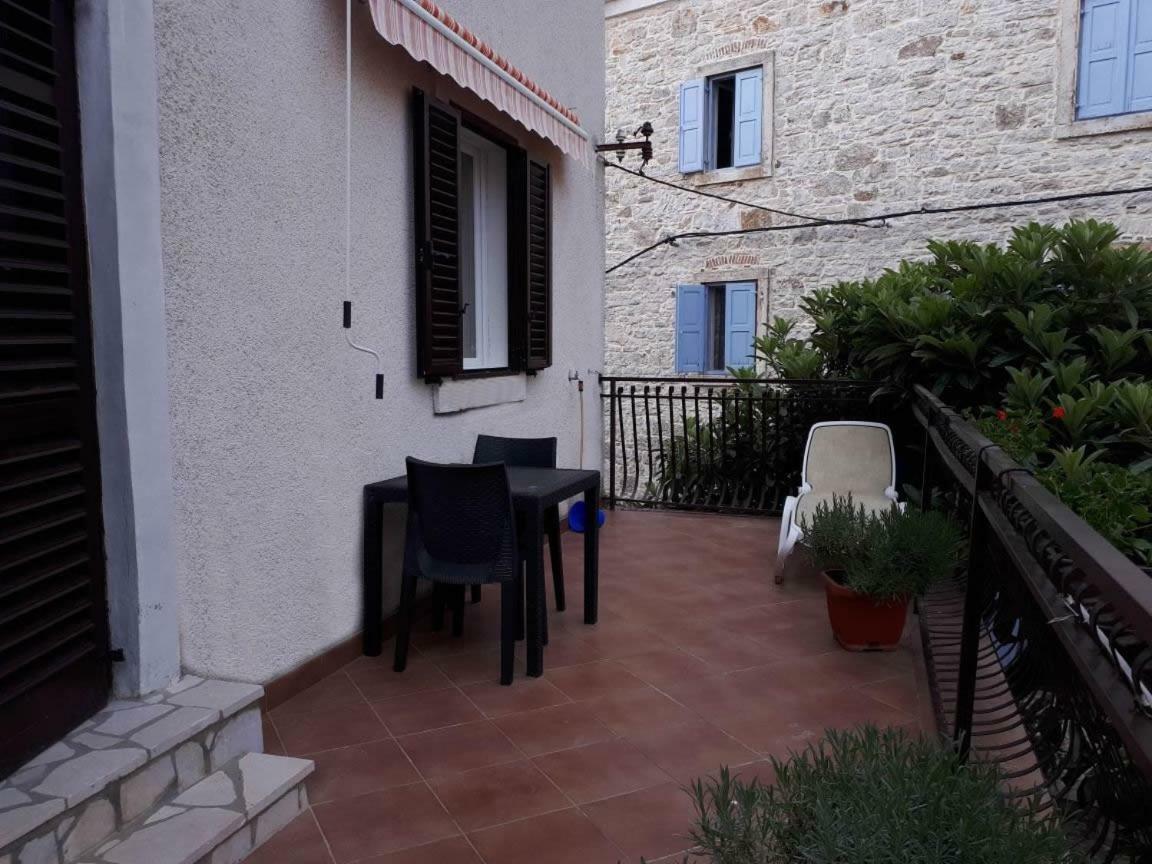 Guest House Robert I Mirna Bale Εξωτερικό φωτογραφία