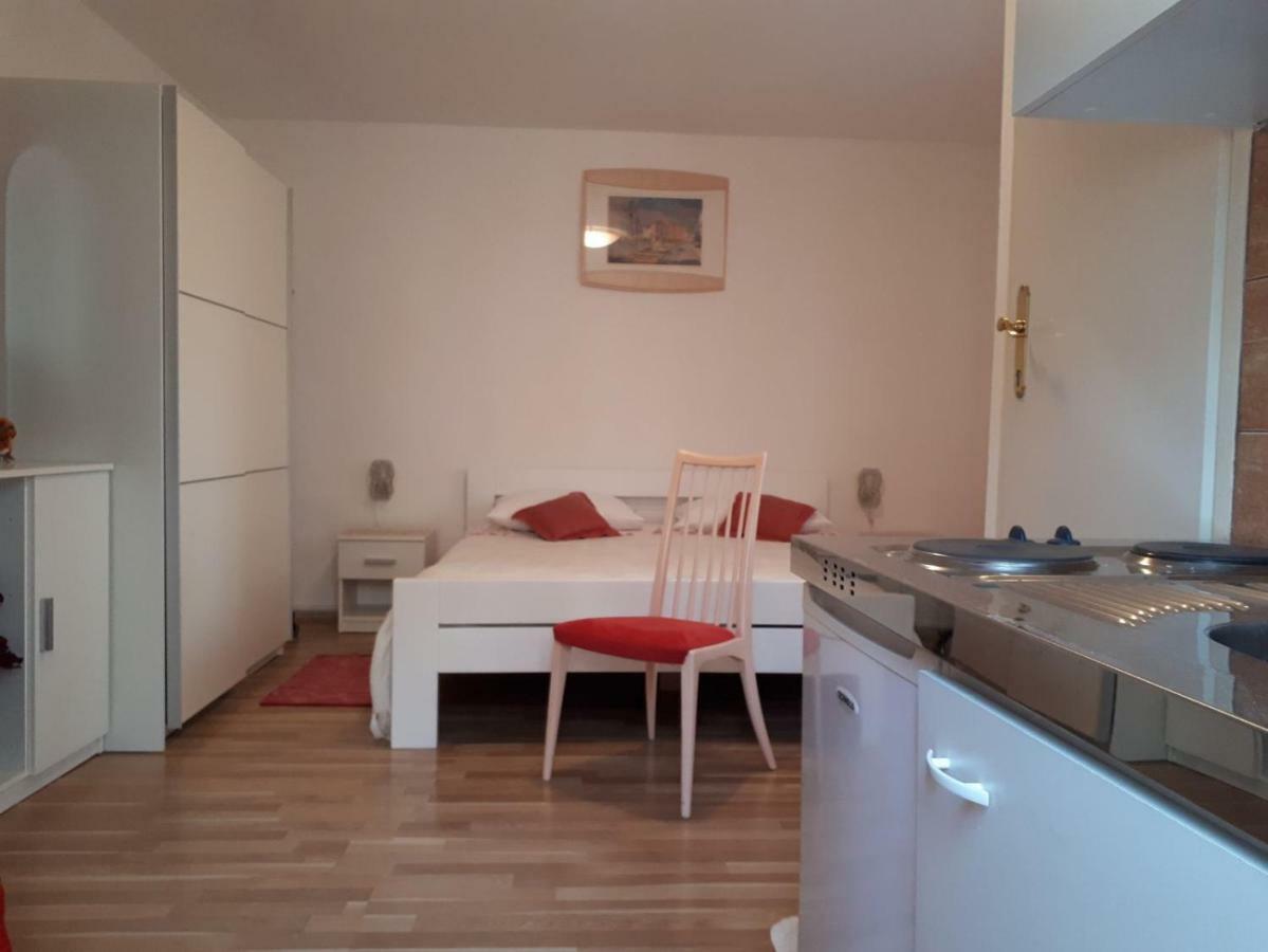 Guest House Robert I Mirna Bale Εξωτερικό φωτογραφία
